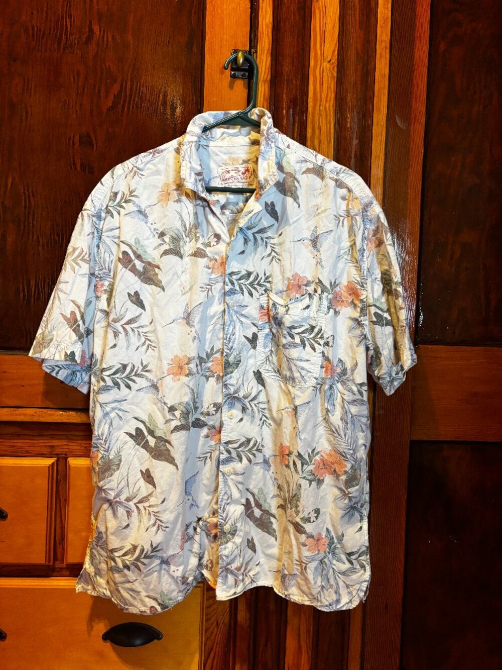 American Eagle Men's Button Up Tropical Hummingbird Hawaiian Shirt Large Tall